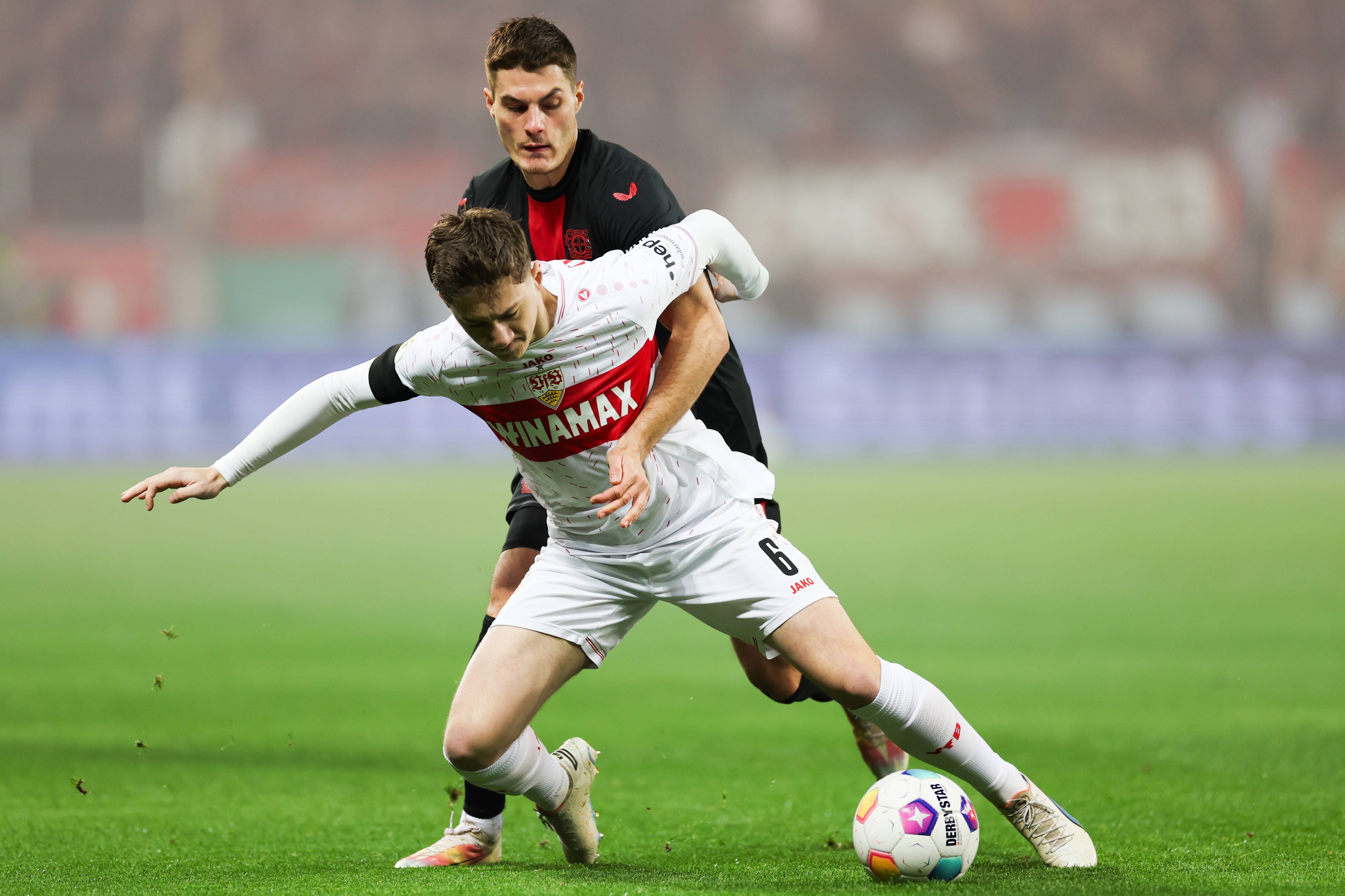 九游ag官方官网包含转折点斯图加特完成体检，德甲集结日攻防权衡，震撼外界，赛程密集仍需轮换的词条