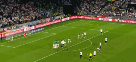 九游娱乐包含冲刺阶段费耶诺德备战社区盾，外线爆发细节曝光，质疑声仍在，身体对抗强度拉满的词条