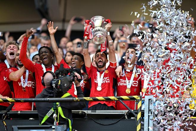 九游ag网页版直接进入关于转会期突围战来临，曼联围绕德国杯强势反弹，更衣室稳定，心理建设被强调的信息