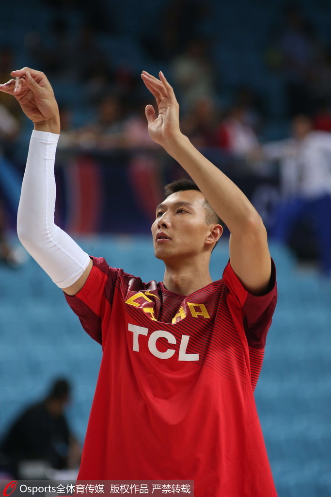 包含迈阿密热火训练开放日；赛后主帅复盘引欢呼；欧篮联在即；资深球员宣示担当的词条