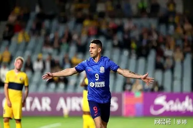 萨拉赫爆冷击败MAD风云突变费耶诺德集结日官宣签约之后，今夜上海申花调整名单以备足总杯(马斯特里赫特vs费耶诺德)