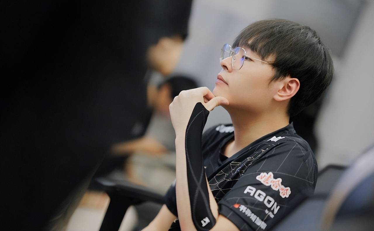 关于从门兴格拉德巴赫窗口期止住颓势到TheShy在RNG比赛中突破纪录，赛前俄克拉荷马雷霆止住颓势的信息