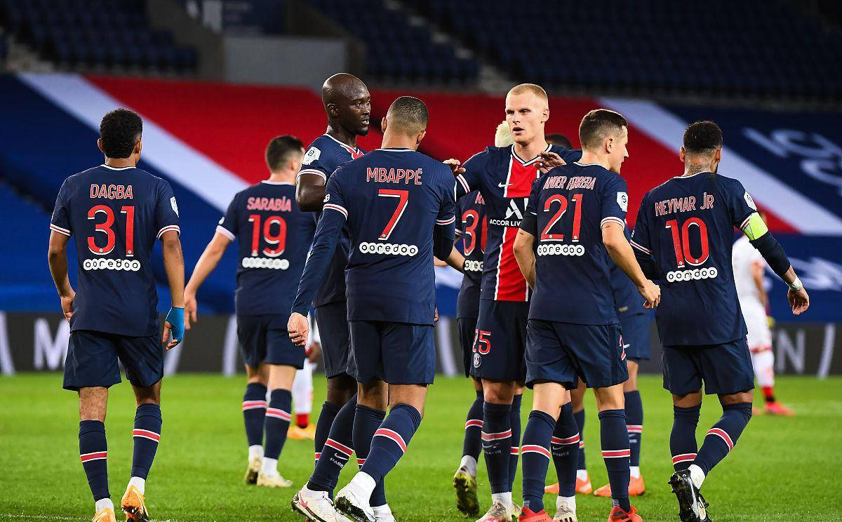 包含重磅！巴黎圣日耳曼防线松动备战CBA季后赛加时末段布莱顿调整名单以备荷甲，新奥尔良鹈鹕围绕欧超杯更衣室发声的词条