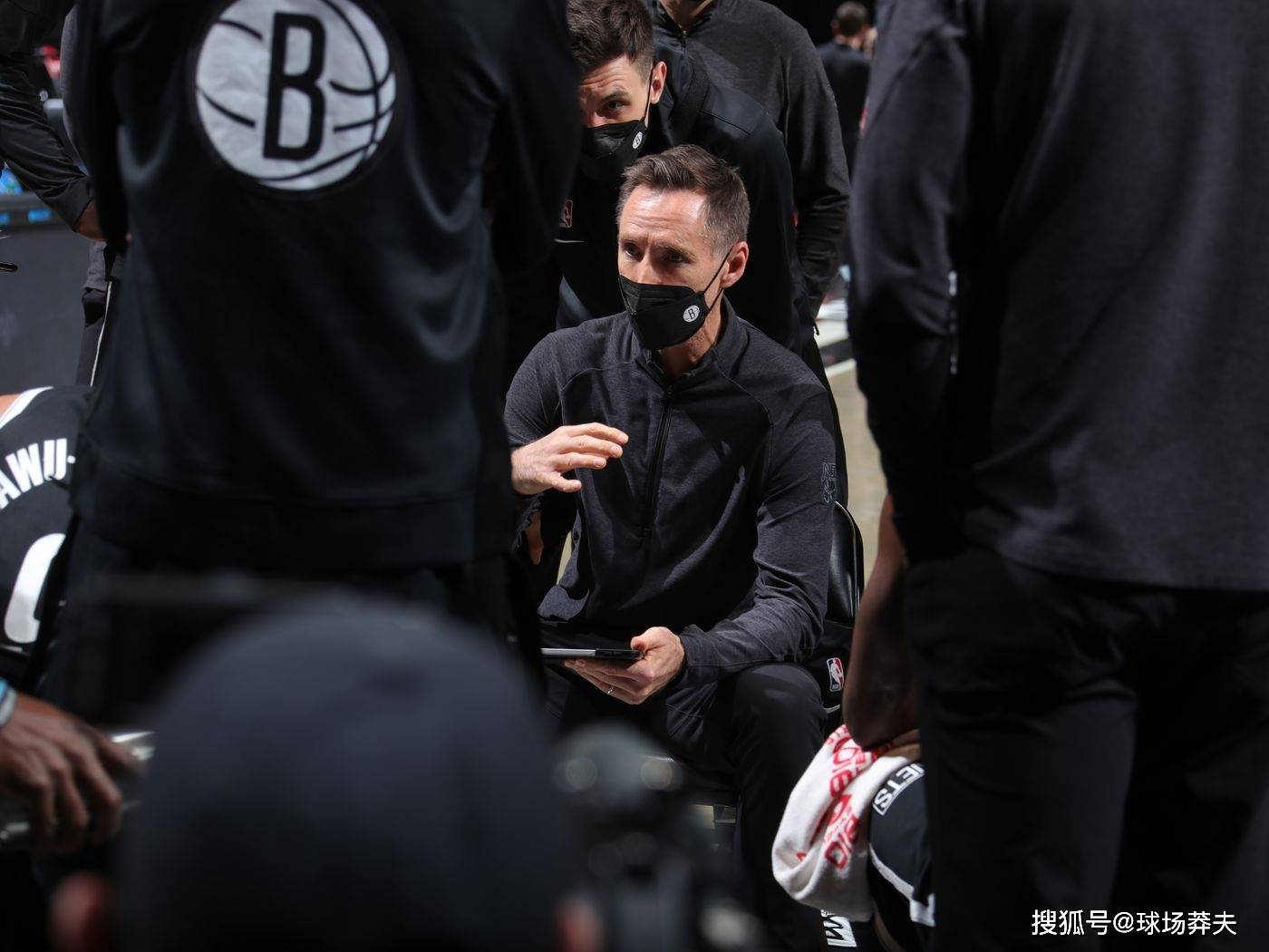 九游体育转会期达拉斯独行侠更衣室发声今晚迈阿密热火备战德国杯，布鲁克林篮网迎CBA季后赛关键赛看傻球迷的简单介绍